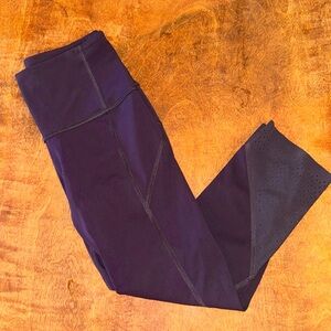 Cute plum colored Lululemon pants. Size 4